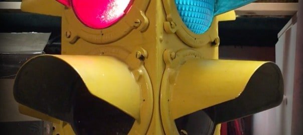 3-bulb W. S. Darley traffic light
